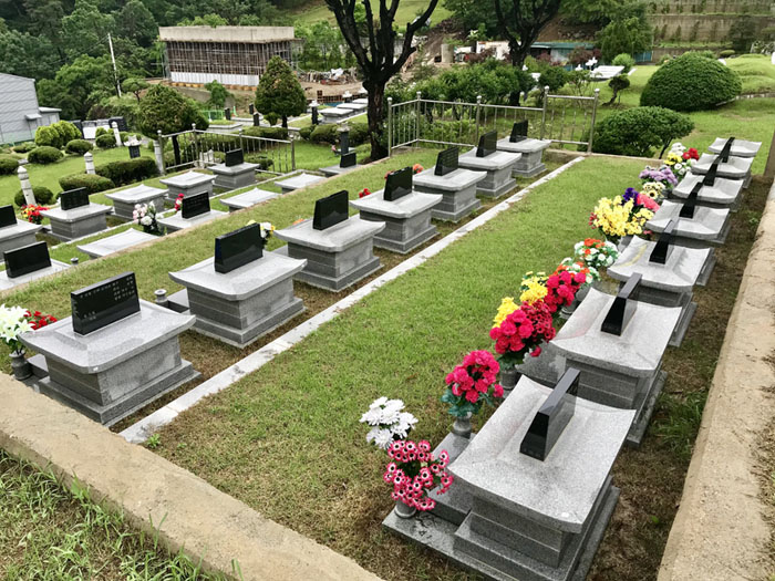 공원묘지17.jpg